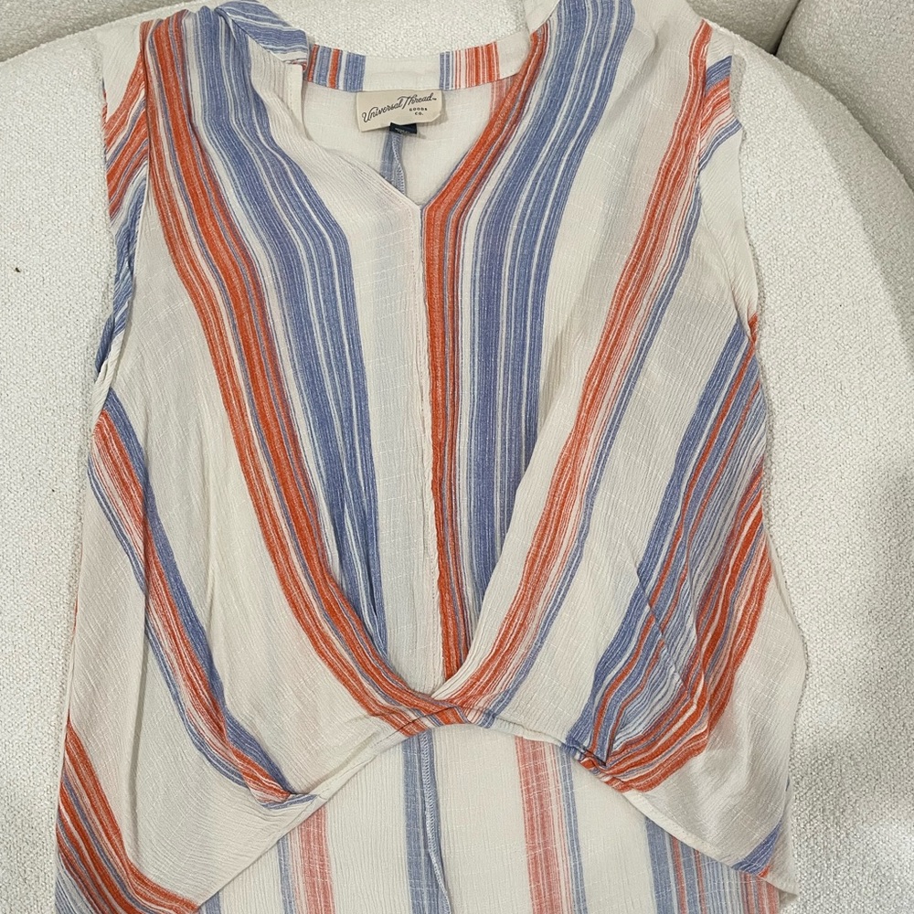 Top - Picture 2 of 2